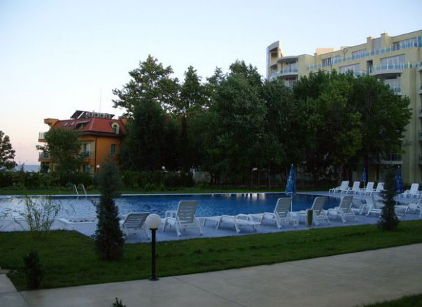 Гостинично-туристический комплекс Оазис 3*.Курорт Равда.Болгария.